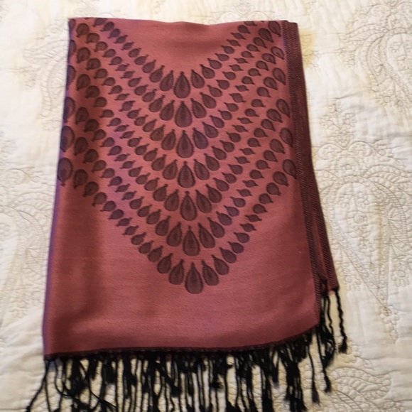 PASHMINA WRAP OR SCARF! - Picture 6 of 7